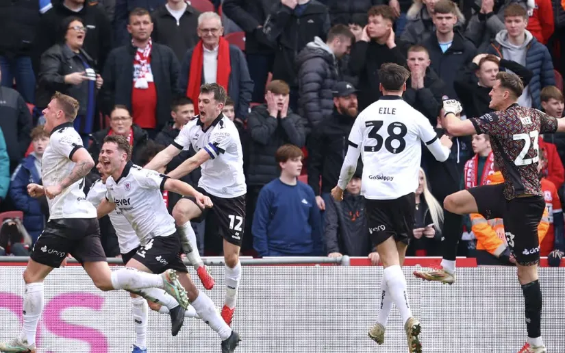 A Tactical Stalemate Unfolds