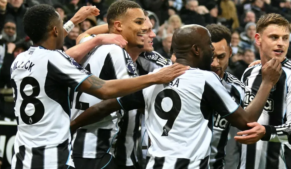 West Ham's Control and Newcastle's Crisis