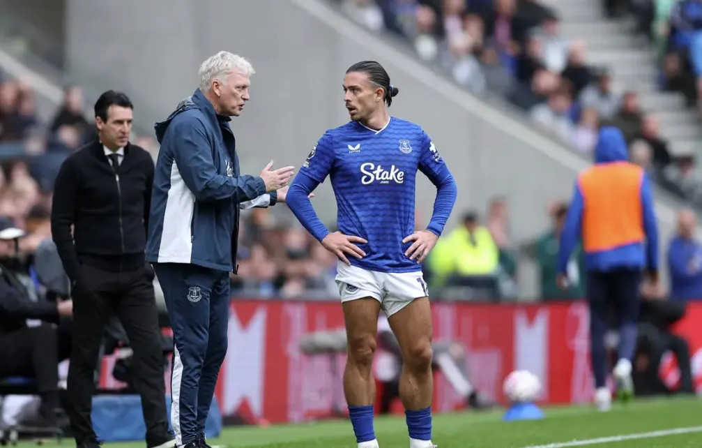 A Physical Battle at Goodison Park